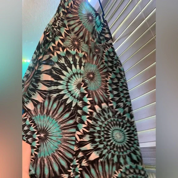 Vibrant Patterned Maxi Dress - Picture 3 of 3